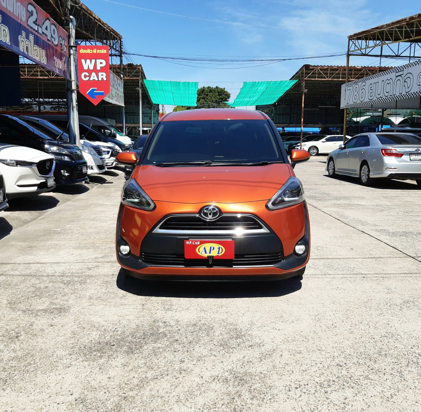 2019 Toyota Sienta II 3