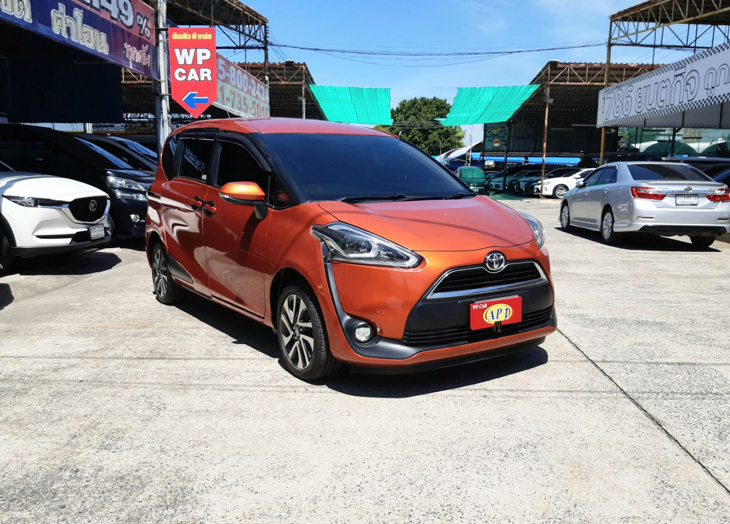 2019 Toyota Sienta II 2