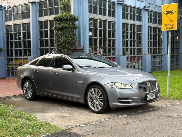 2011 Jaguar XJ X351 2