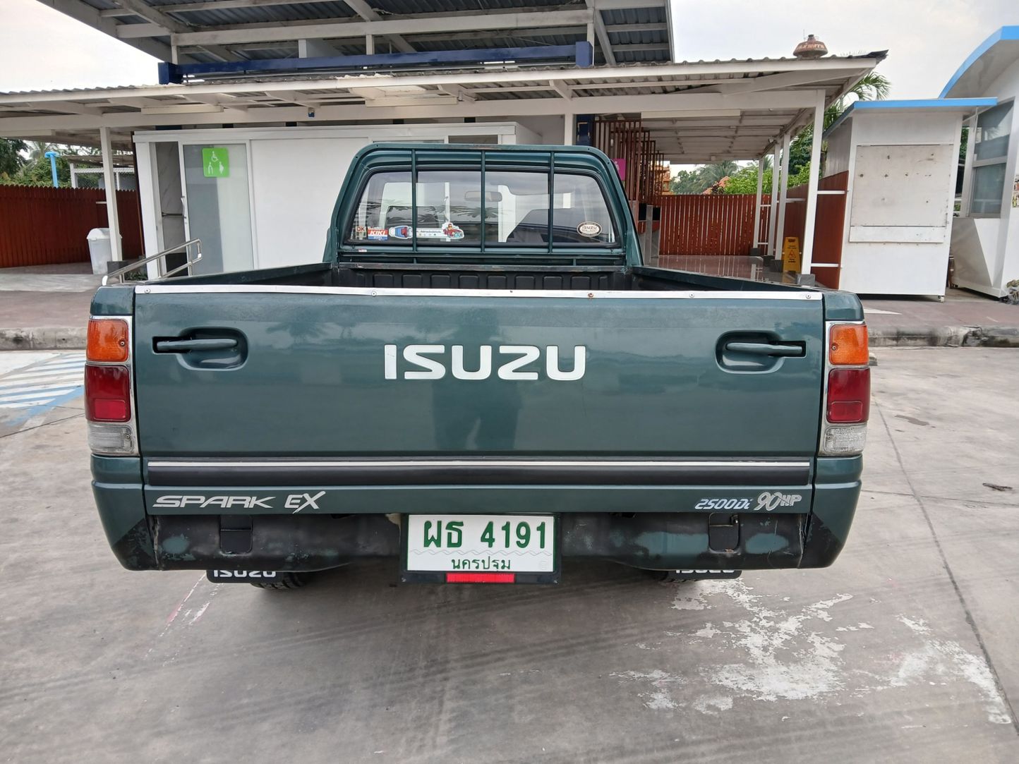 1994 Isuzu TFR III 2