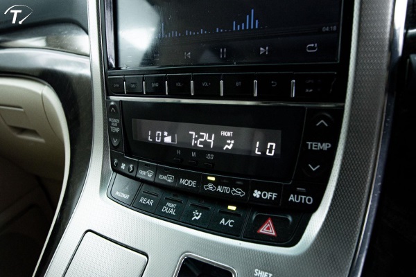 Toyota Alphard, Vellfire II (AH20) 2