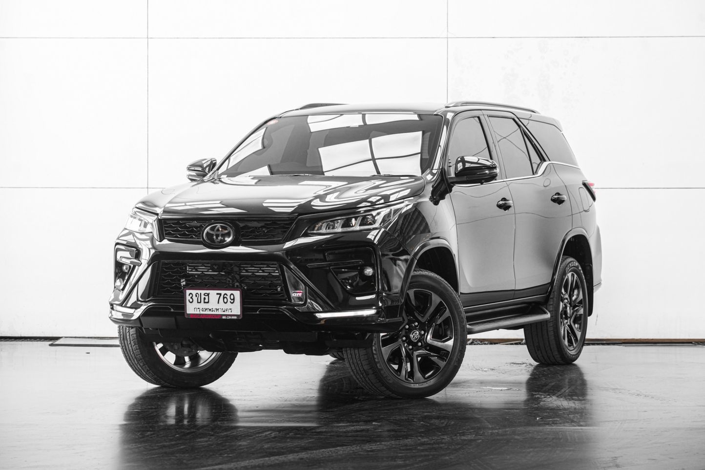 2022 Toyota Fortuner II 2