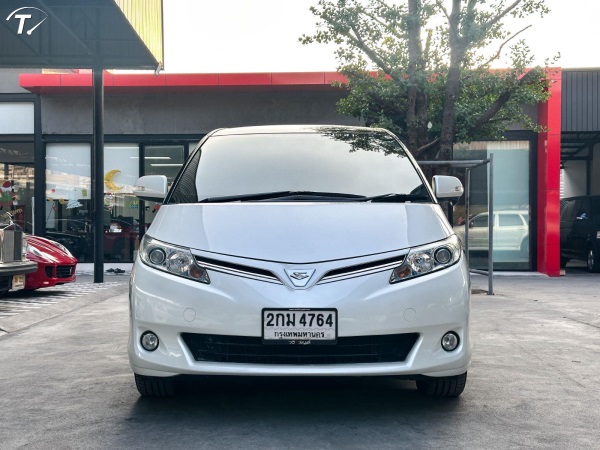 2013 Toyota Estima III 2