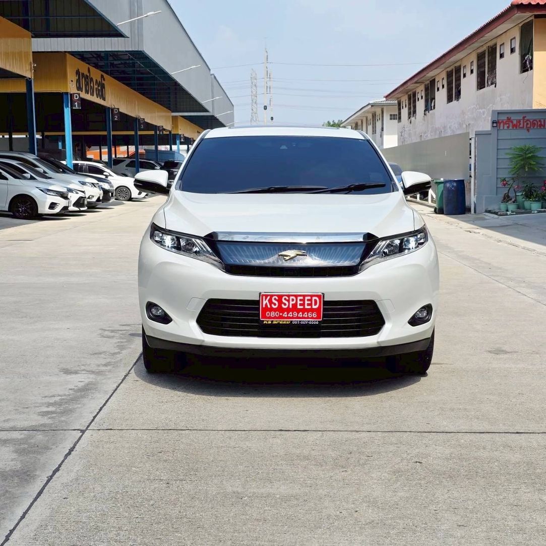 2014 Toyota Harrier III 2