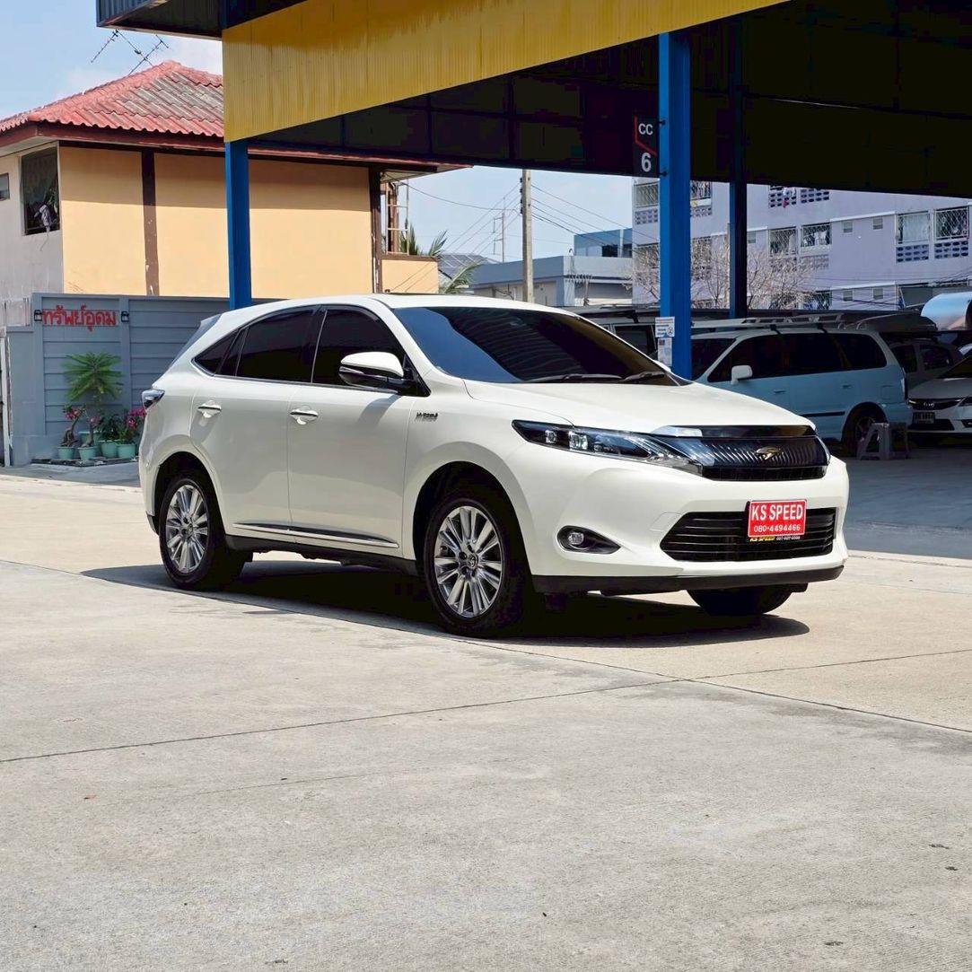 2014 Toyota Harrier III 3
