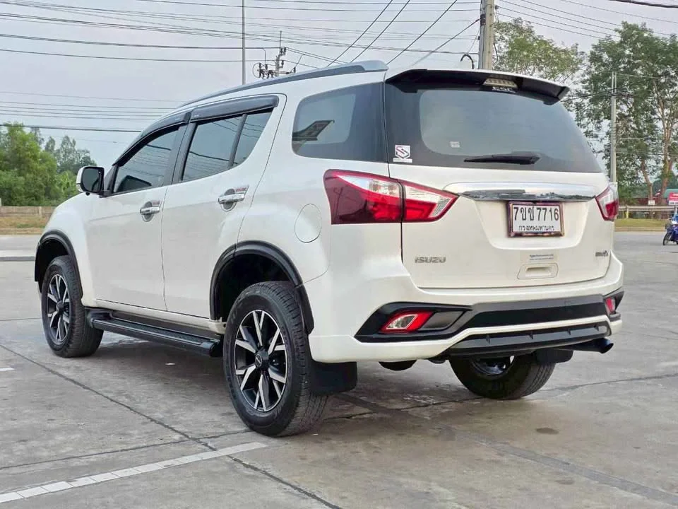 2020 Isuzu MU-X I 2
