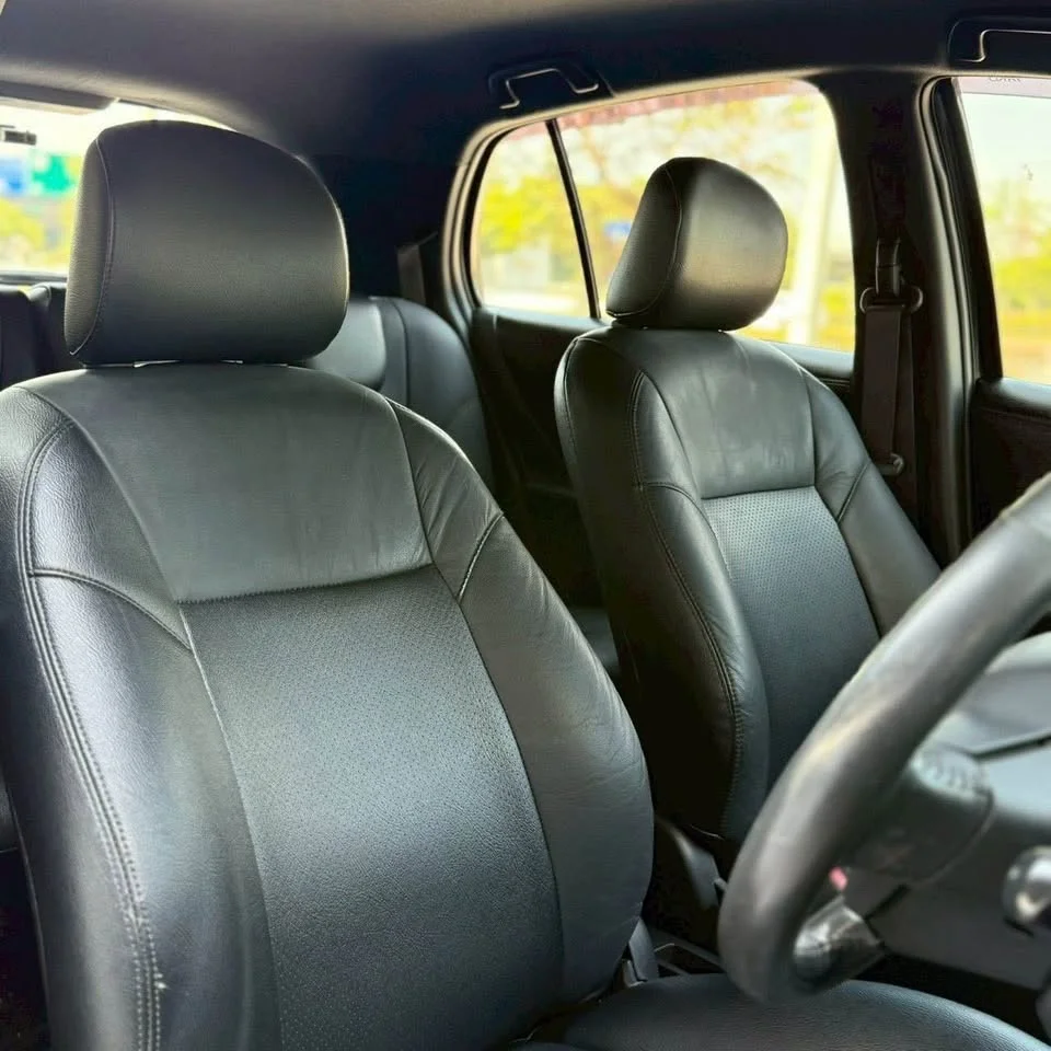 2006 Toyota Yaris II 2