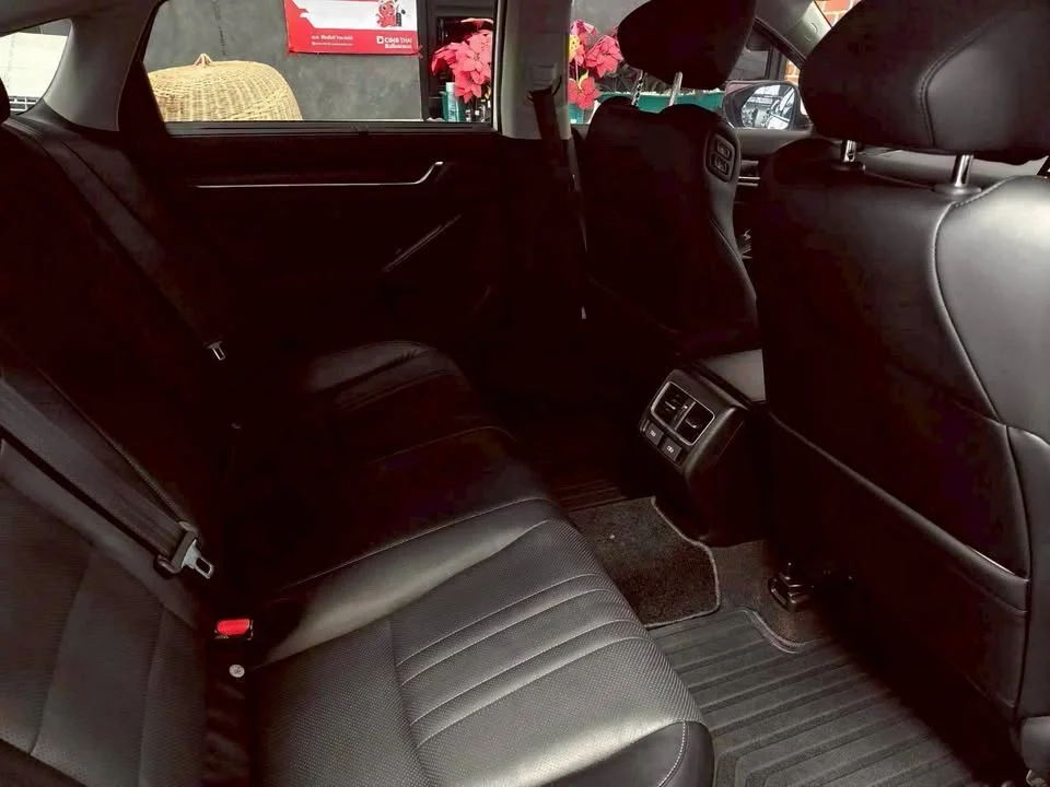 2020 Honda Accord X 2