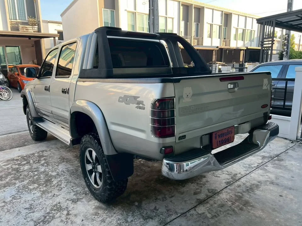 2004 Toyota Hilux Tiger VI 3