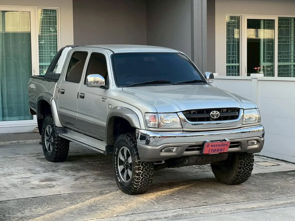 2004 Toyota Hilux Tiger VI 2