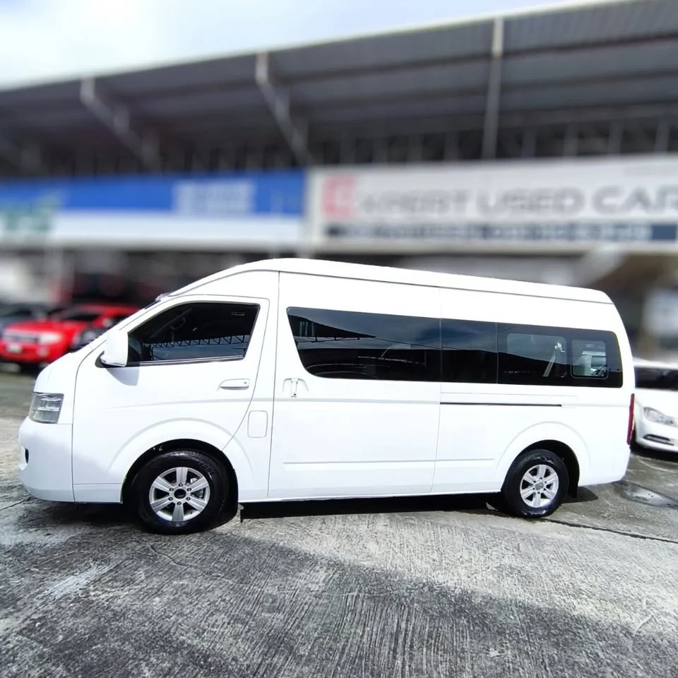 2017 Toyota Commuter V (H200) 3