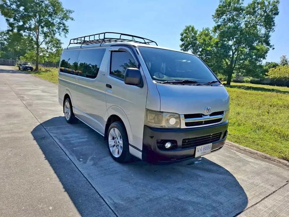 2005 Toyota HiAce V (H200) 2