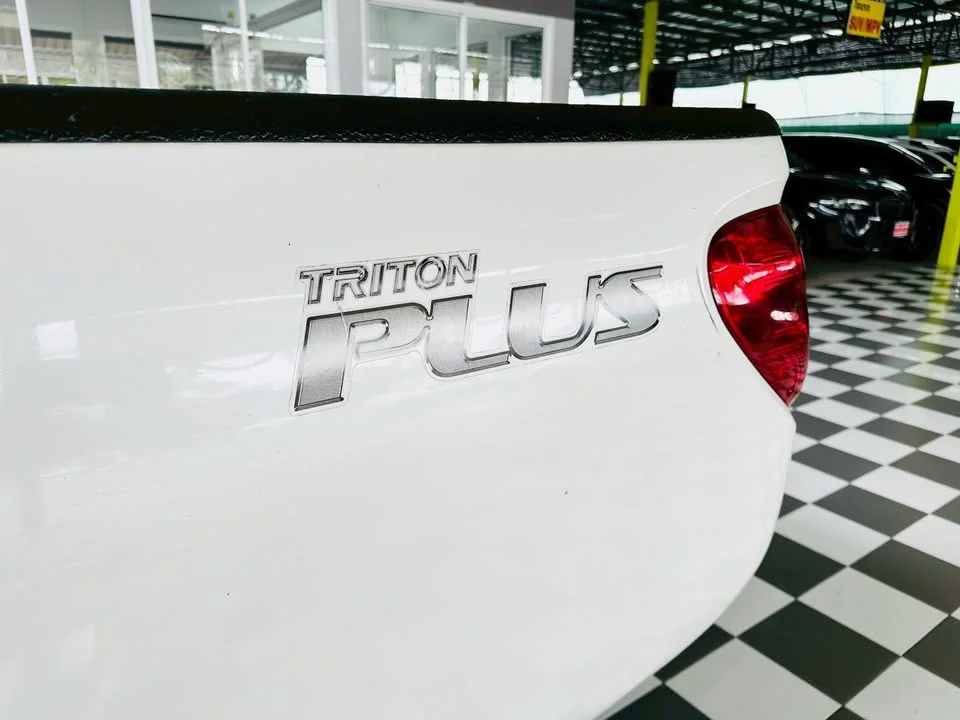 2012 Mitsubishi Triton IV 3
