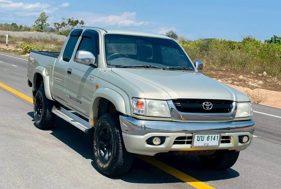 2002 Toyota Hilux Tiger VI 3