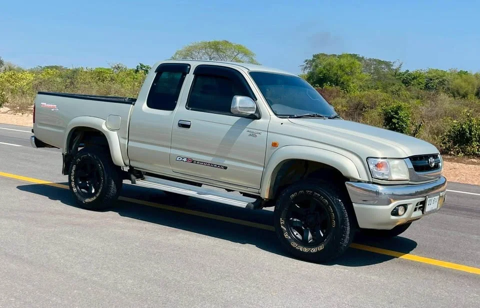 2002 Toyota Hilux Tiger VI 2