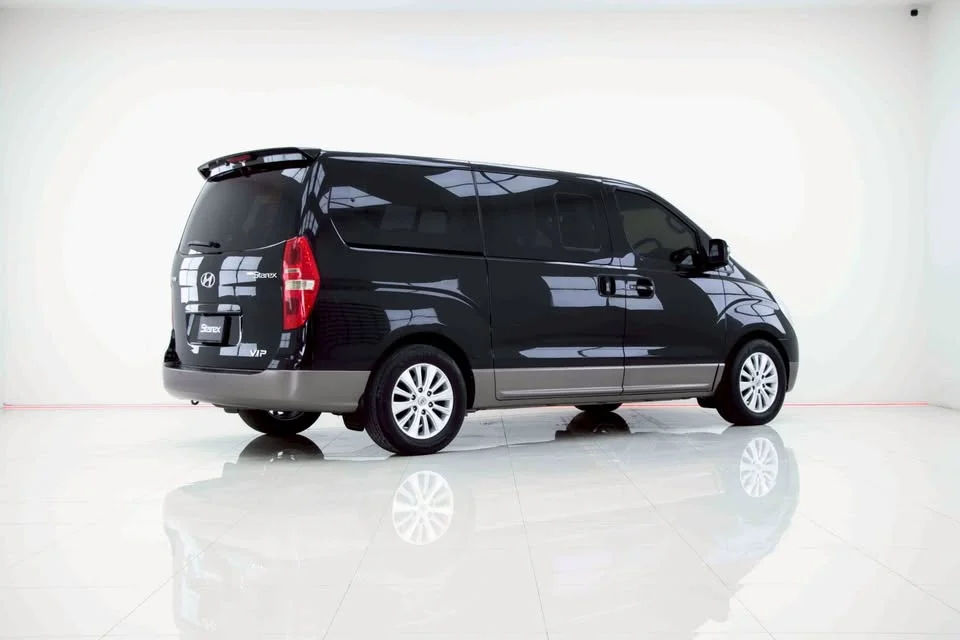 2011 Hyundai H-1 II 3