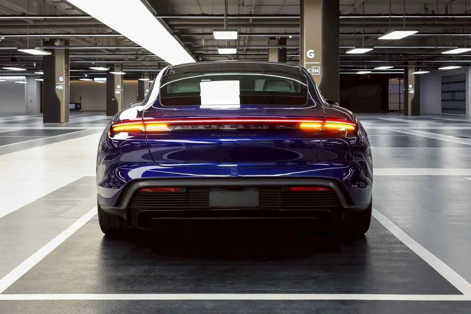 2022 Porsche Taycan 9J1 2