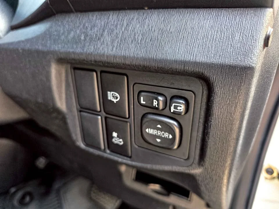 2012 Toyota Prius III 3