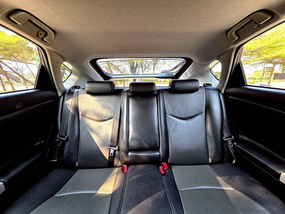 2012 Toyota Prius III 2