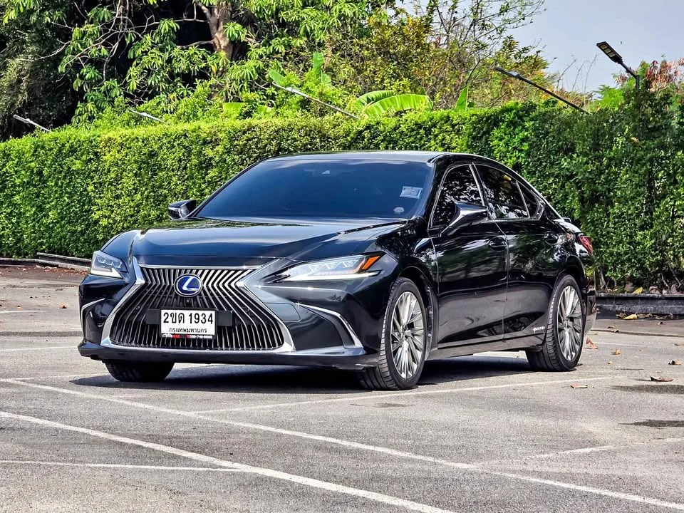 2021 Lexus ES VII 2