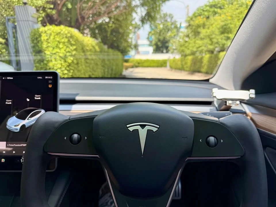 2022 Tesla Model 3 2