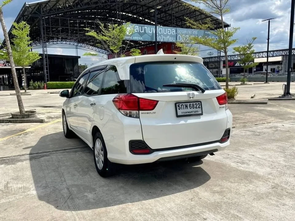 2016 Honda Mobilio II 2