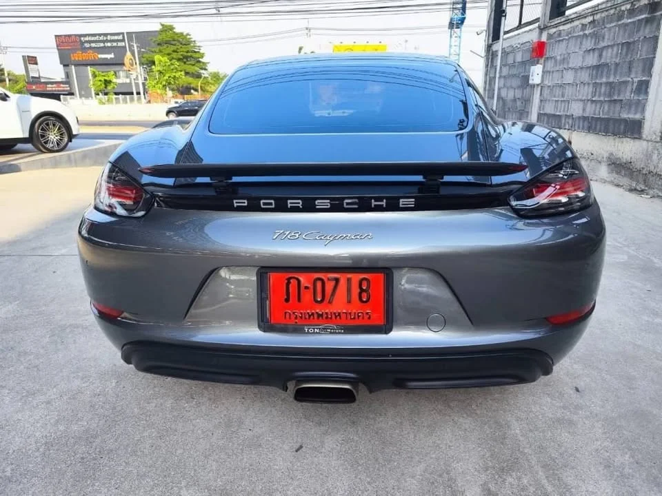 2018 Porsche 718 Boxster and Cayman IV 3
