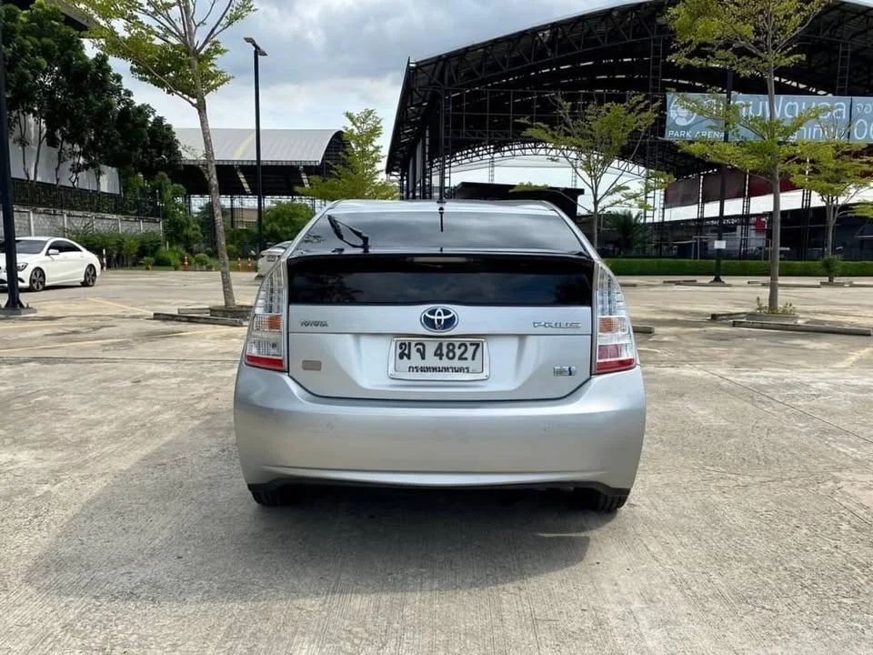 2012 Toyota Prius III 3