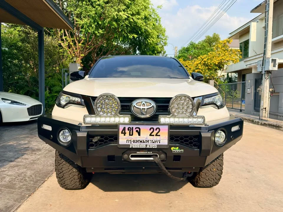 2019 Toyota Fortuner II 2