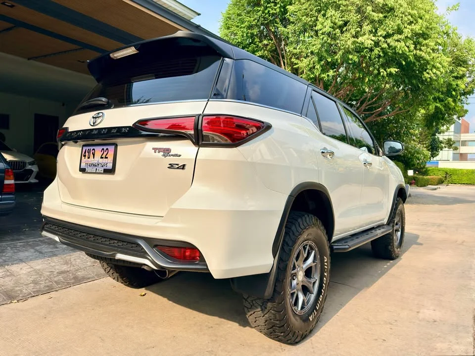 2019 Toyota Fortuner II 3