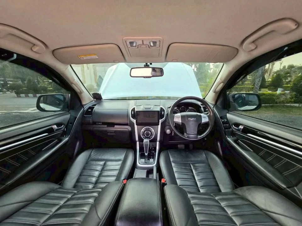 2020 Isuzu MU-X I 3