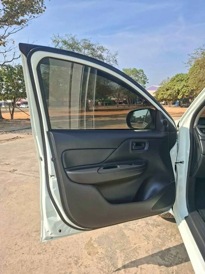 2022 Mitsubishi Triton V 3