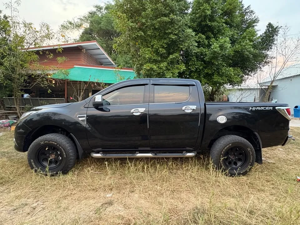 2013 Mazda BT-Series II 2