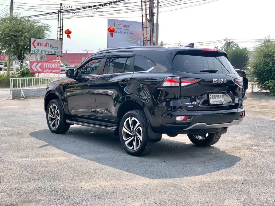 2021 Isuzu MU-X II 2