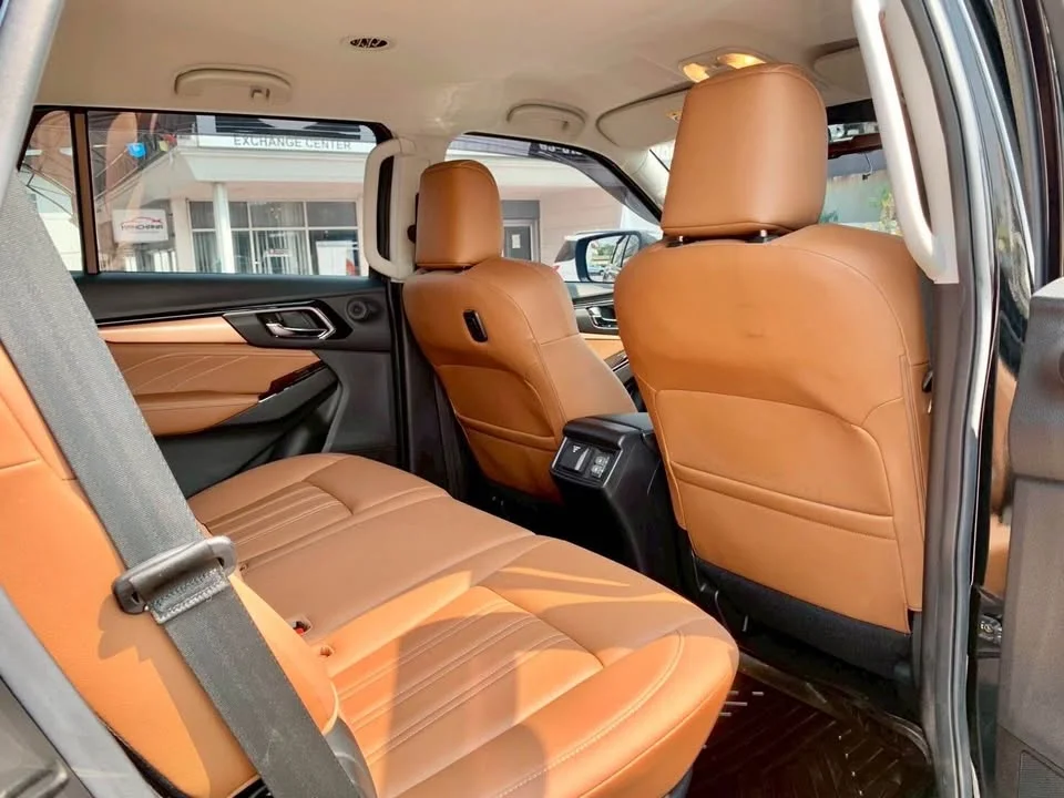 2021 Isuzu MU-X II 3