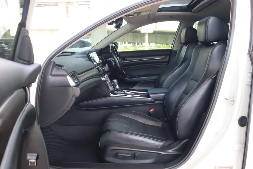 2020 Honda Accord X 3