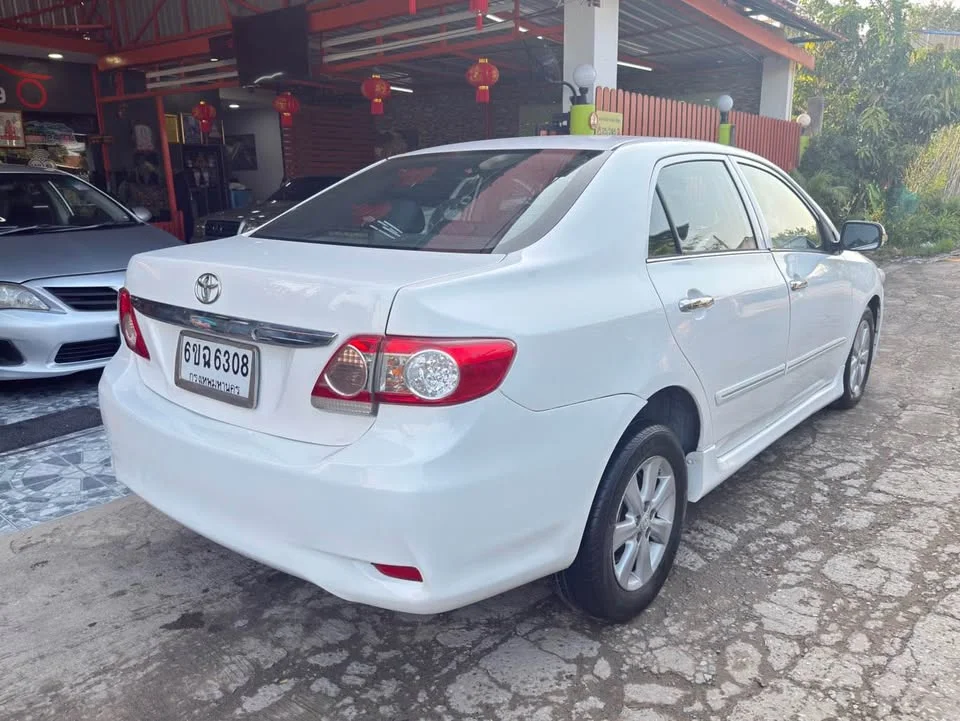 2012 Toyota Corolla Altis X (E140) 3