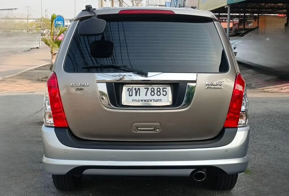 2007 Isuzu MU-7 3