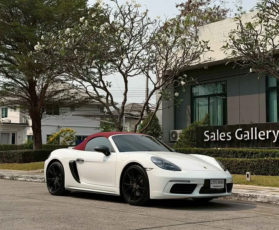 2019 Porsche 718 Boxster and Cayman IV 3