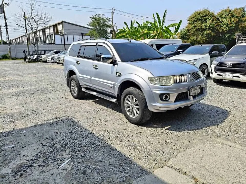 2011 Mitsubishi Pajero Sport II 3