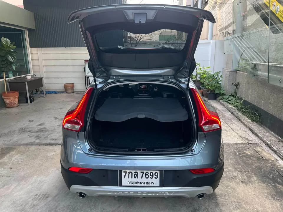 2017 Volvo V40 II 2