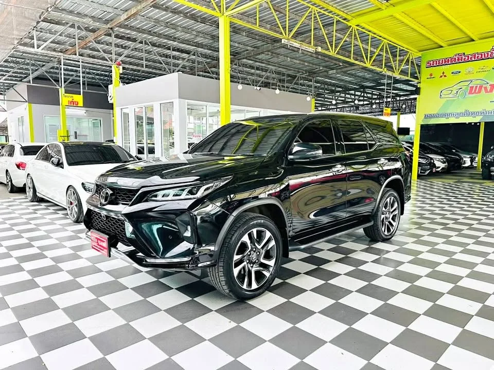 2024 Toyota Fortuner II 3