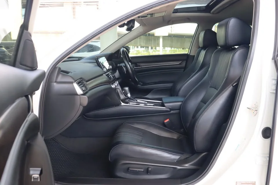 2020 Honda Accord X 2