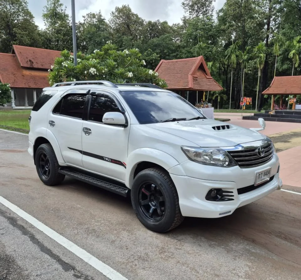 2013 Toyota Fortuner I 2