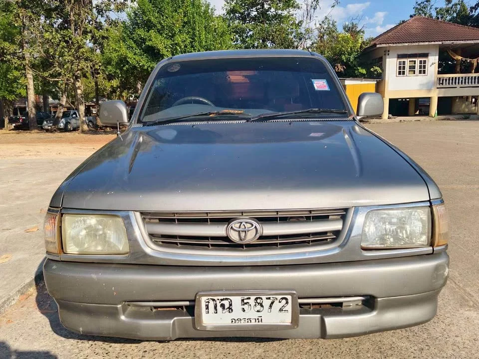 2001 Toyota Hilux Tiger VI 3