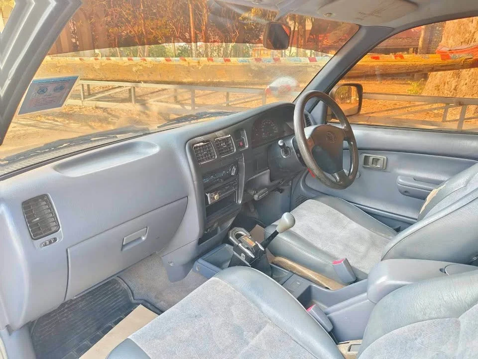 2001 Toyota Hilux Tiger VI 2