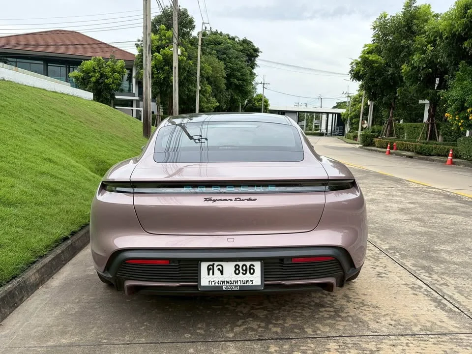 2023 Porsche Taycan 9J1 2