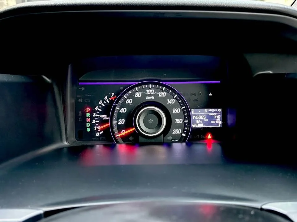 2013 Honda Stepwgn IV 2