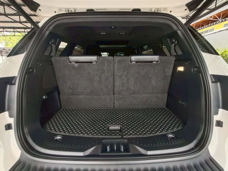 2019 Ford Everest II 2