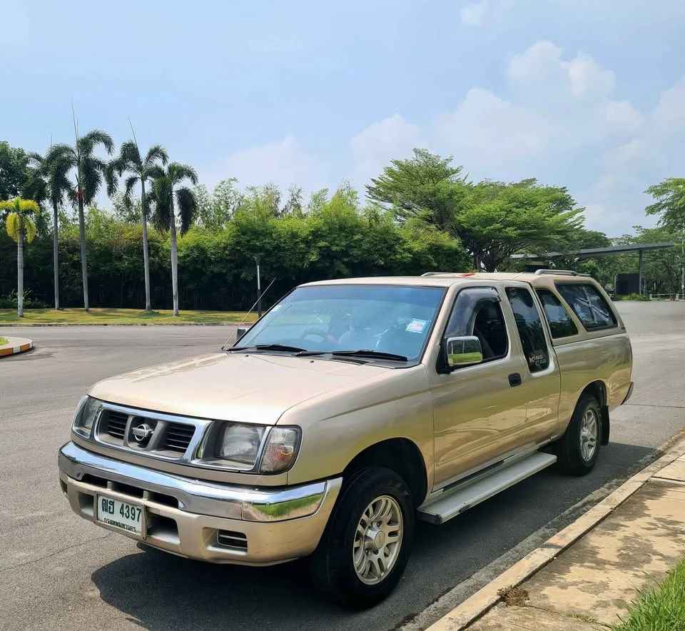 1999 Nissan Frontier I 2